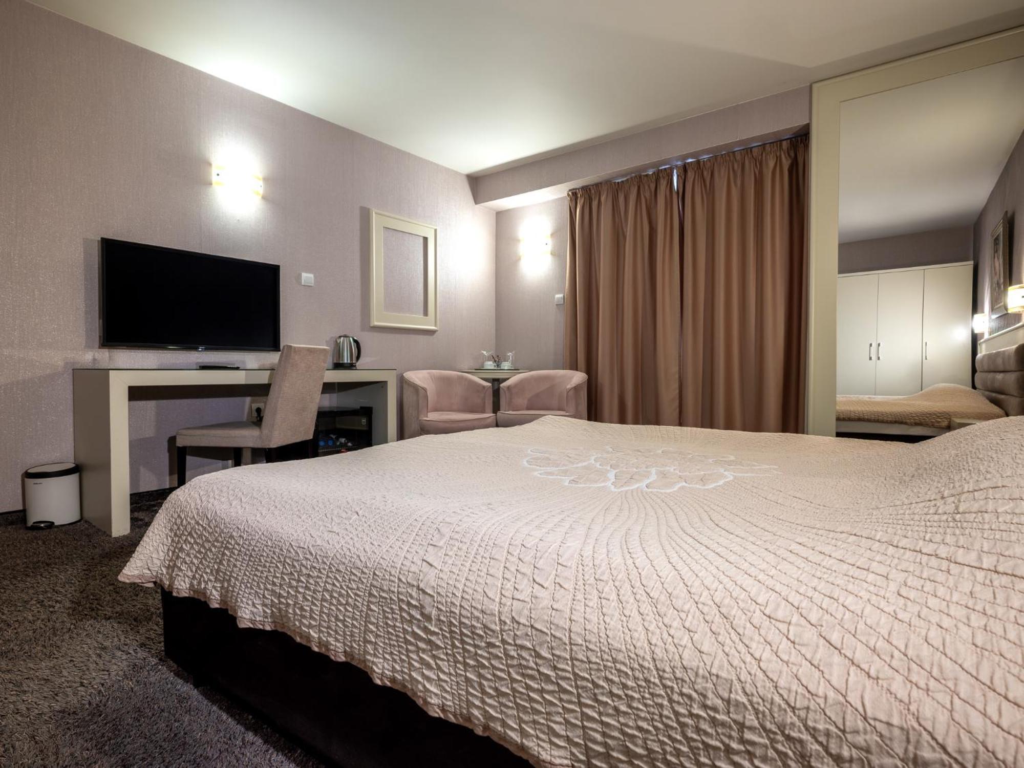 Hotel Concorde Veliko Tarnovo Kültér fotó