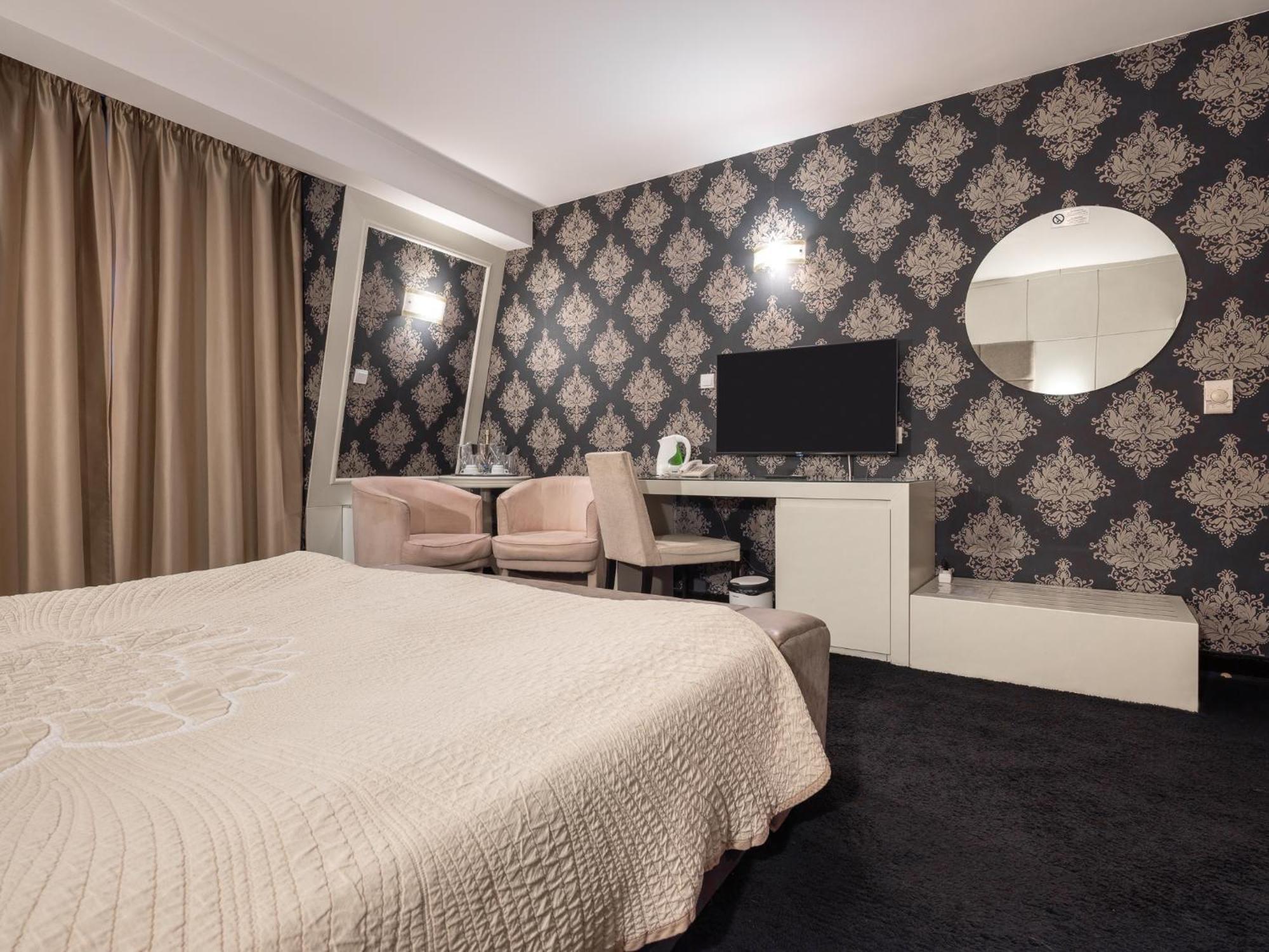 Hotel Concorde Veliko Tarnovo Kültér fotó