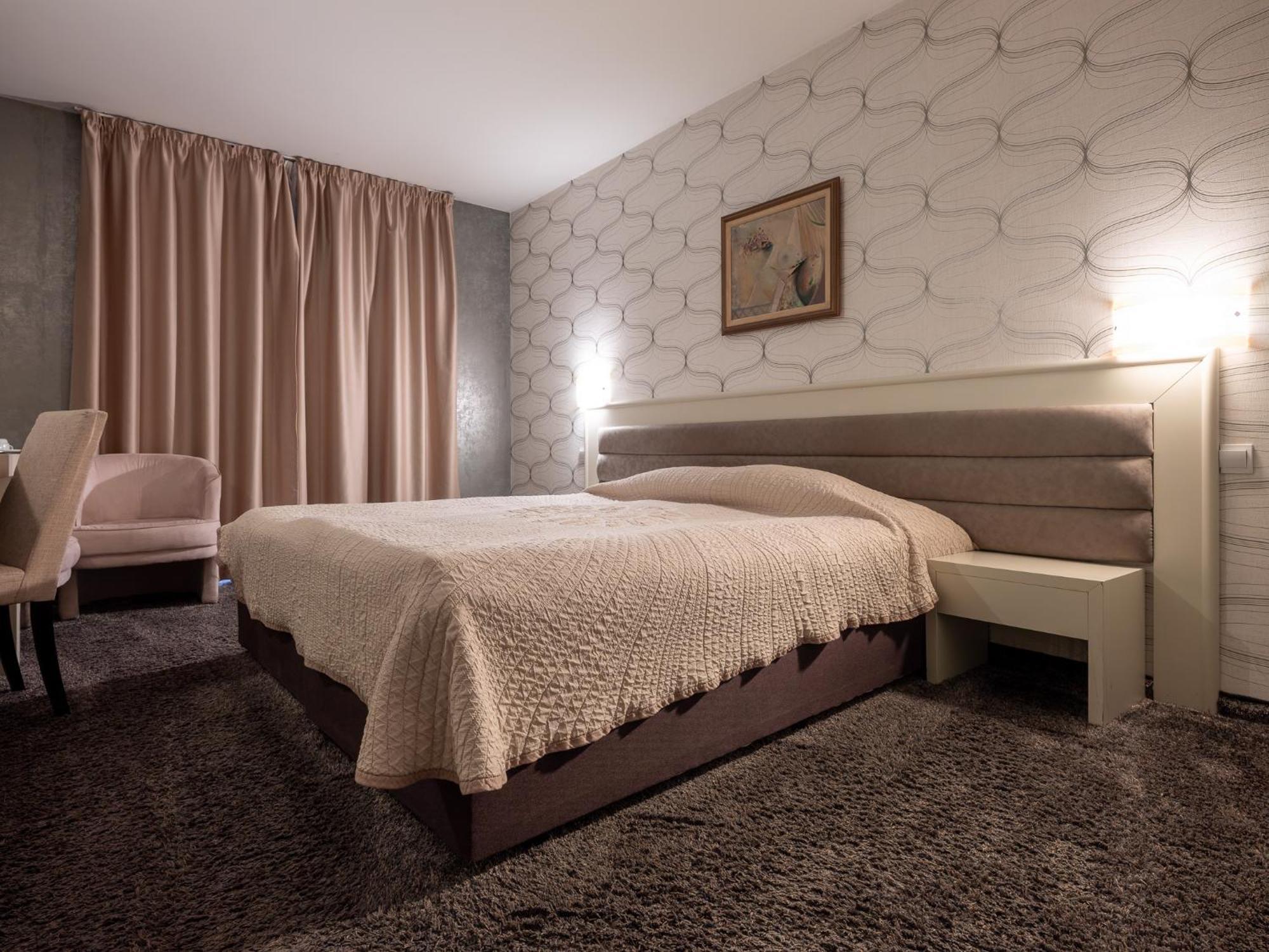 Hotel Concorde Veliko Tarnovo Kültér fotó