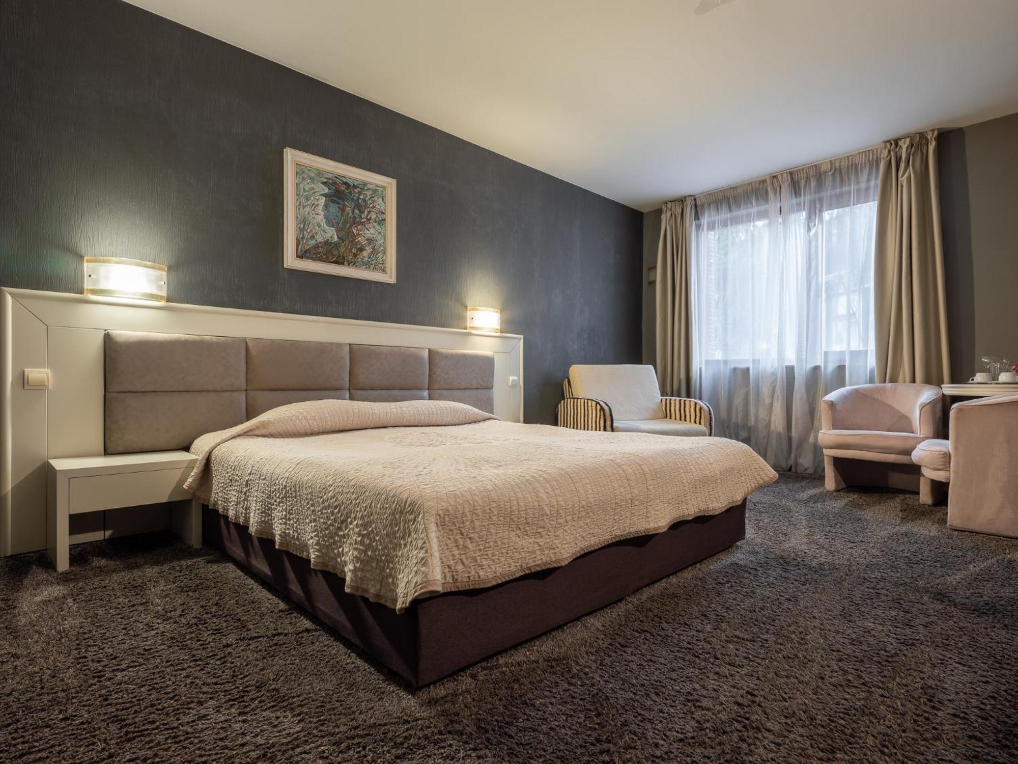 Hotel Concorde Veliko Tarnovo Kültér fotó