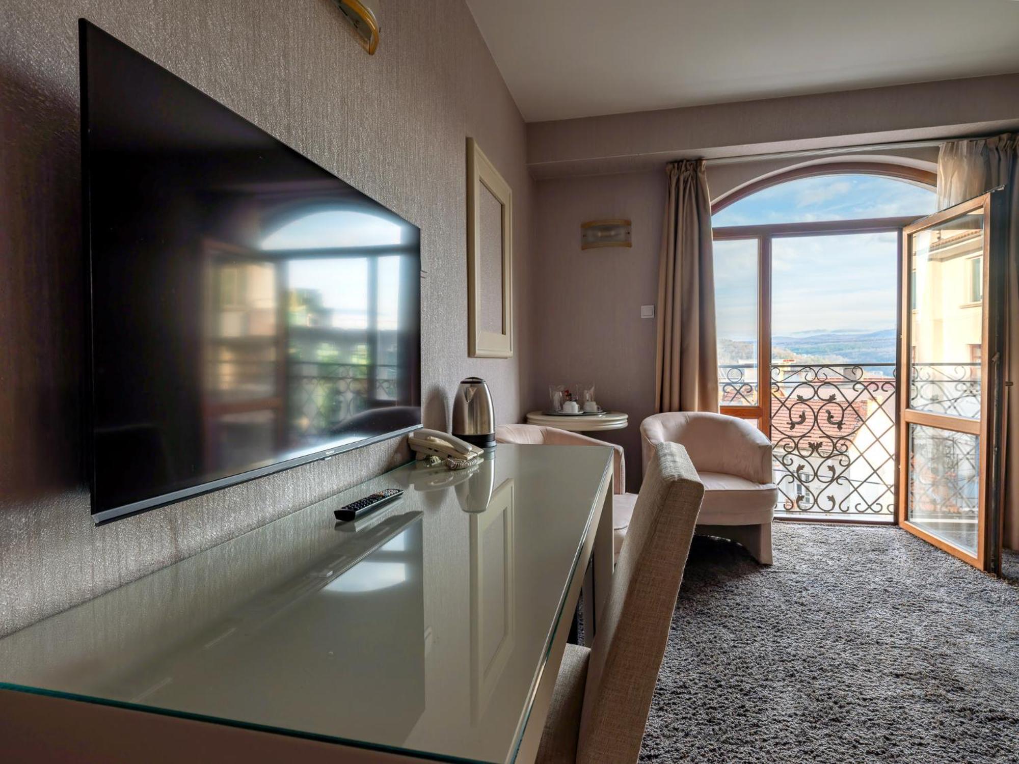Hotel Concorde Veliko Tarnovo Kültér fotó